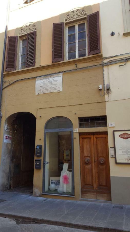 La Casa Di Luigi Apartment Montevarchi Luaran gambar