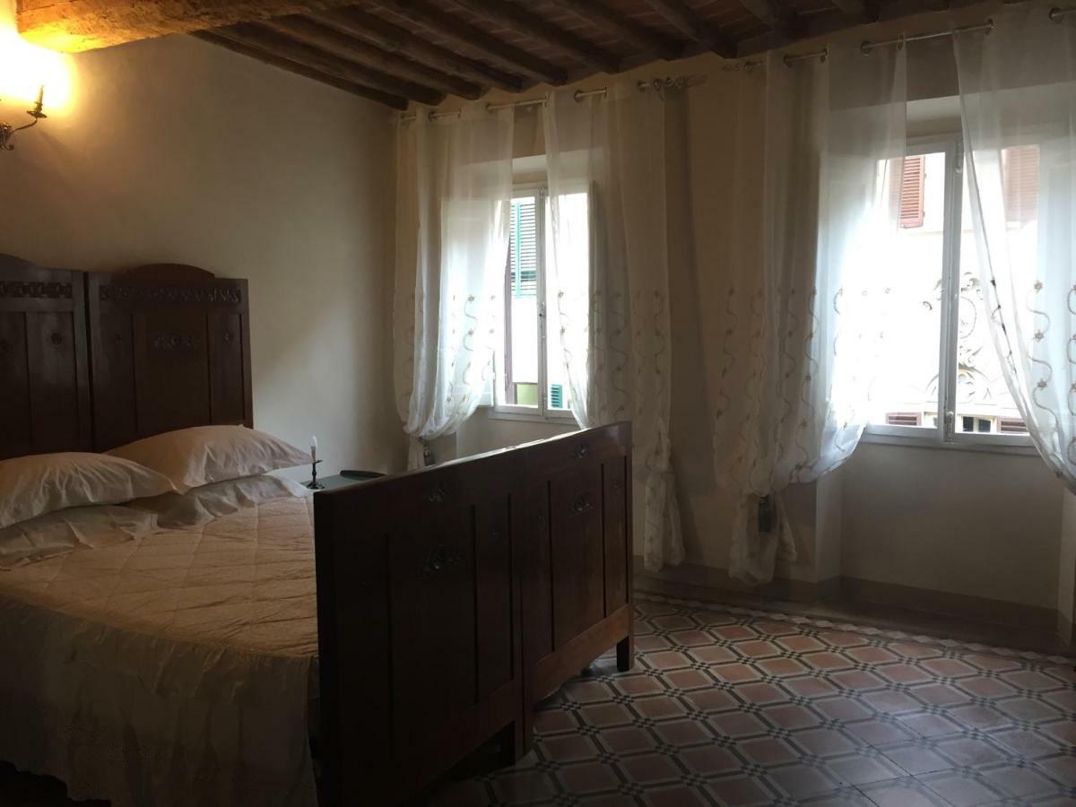 La Casa Di Luigi Apartment Montevarchi Luaran gambar