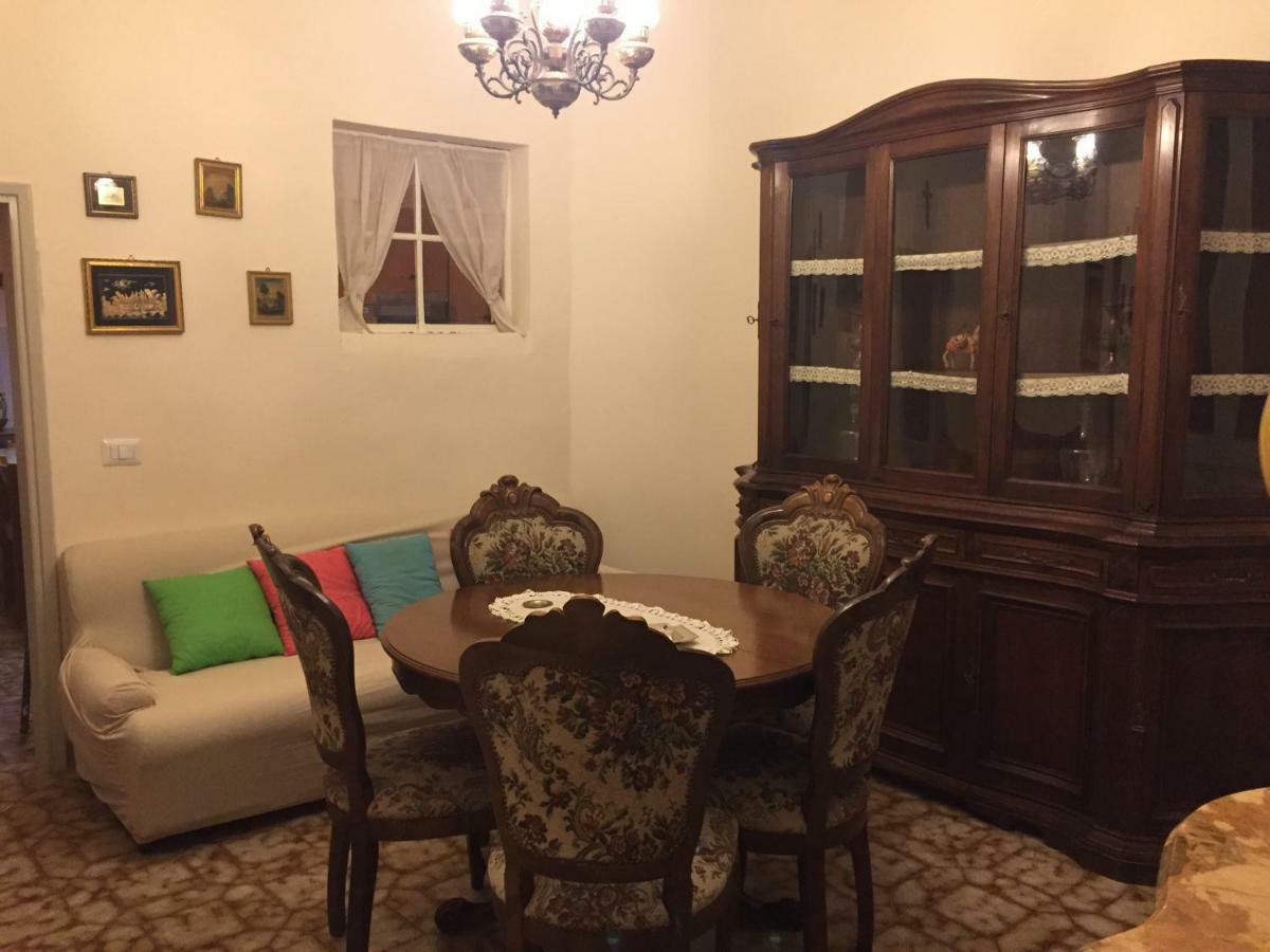 La Casa Di Luigi Apartment Montevarchi Luaran gambar