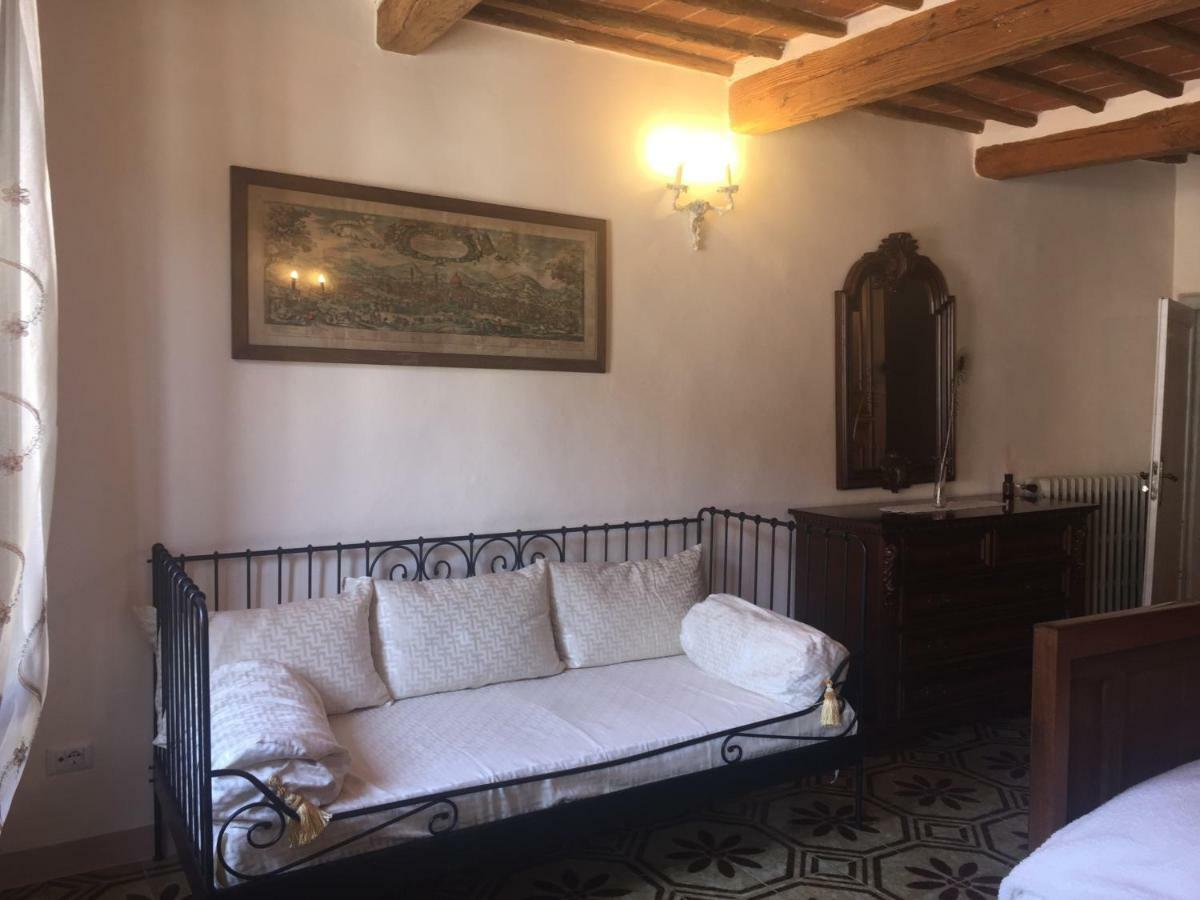 La Casa Di Luigi Apartment Montevarchi Luaran gambar